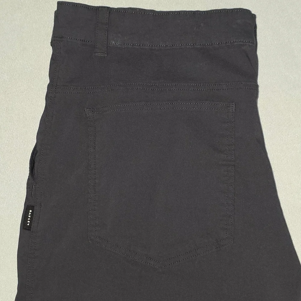 Oakley Men Regular Fit Outdoor Nylon Stretch Hiking Pants Charcoal Gray Sz 34X30